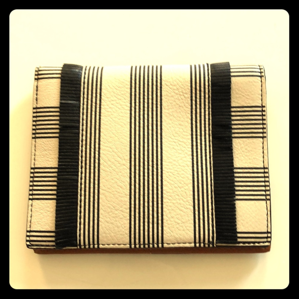 Fossil wallet